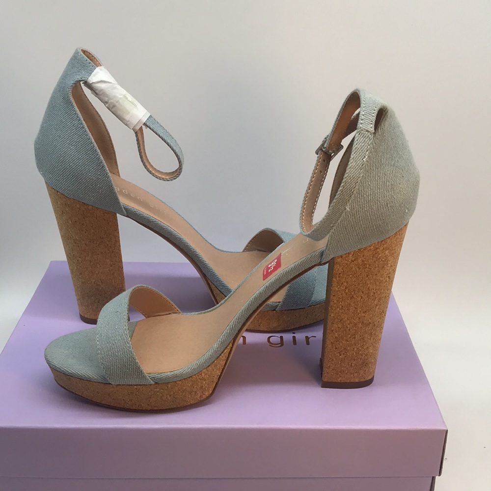 Madden Girl
Women's Suzy C Denim Sandals, Denim Blue Size 9.5 - Picture 6 of 16